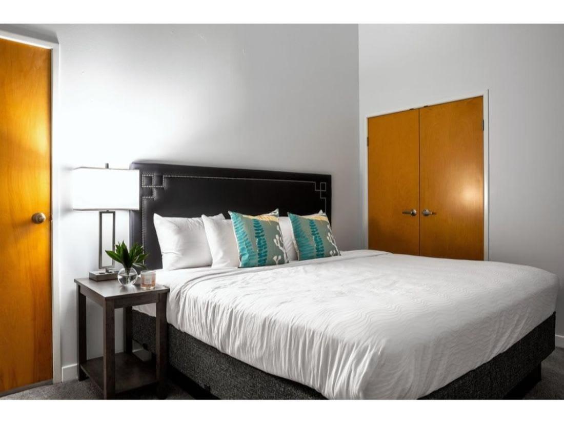 Modern Apartment Close To Everything Cozysuites Индианаполис Экстерьер фото