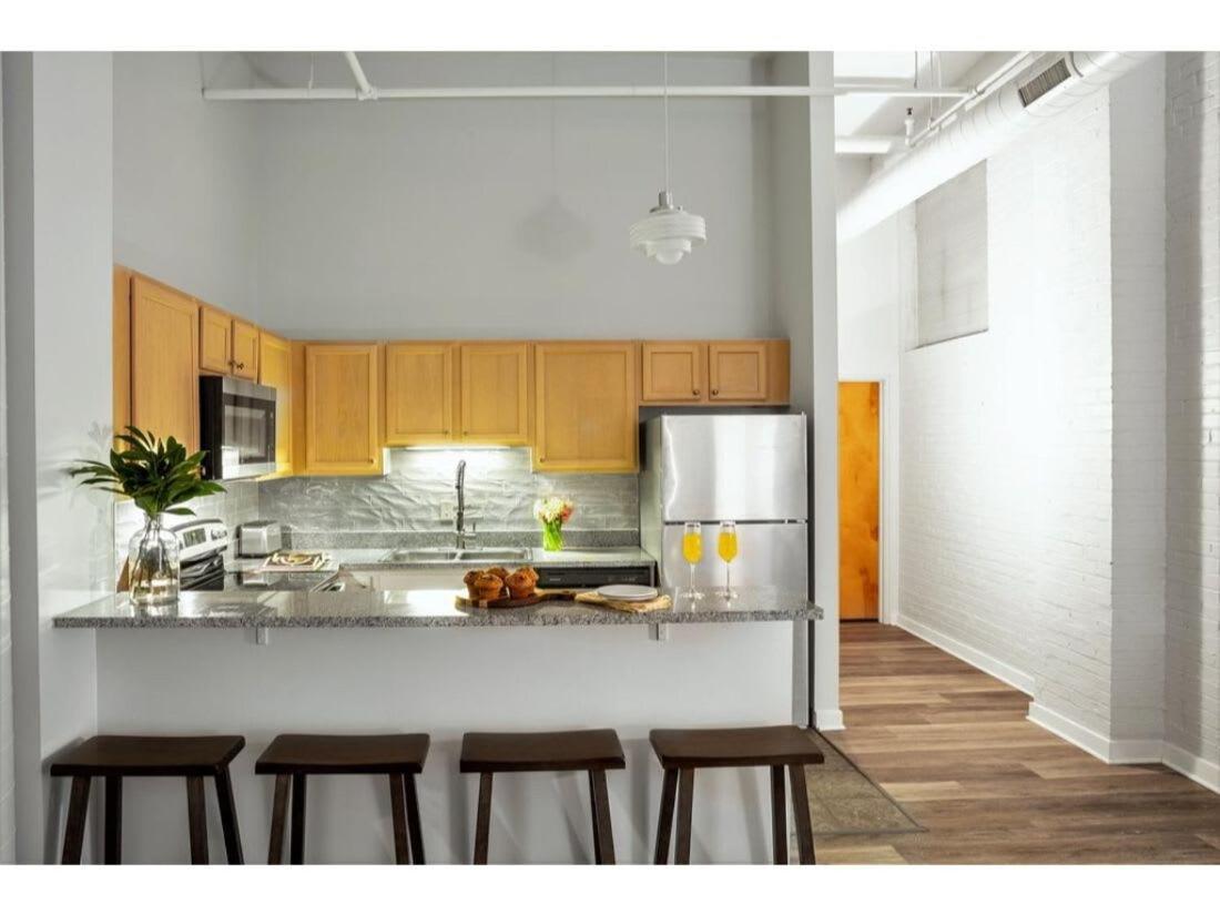 Modern Apartment Close To Everything Cozysuites Индианаполис Экстерьер фото